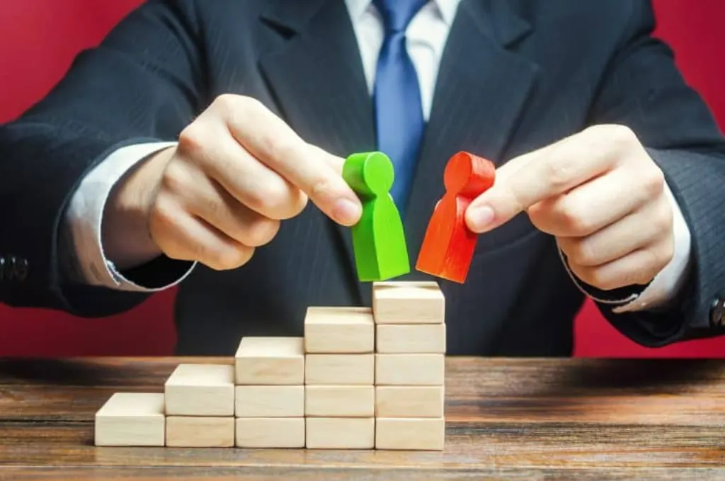 développement de carrière, coaching professionnel, formation continue, gestion de compétences, réorientation professionnelle