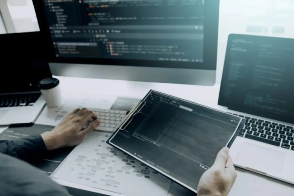 évolution professionnelle, aide à l'emploi, coaching, développement de carrière, stratégies de recherche d'emploi